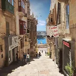 Comfortable 1br With Maltese Balcony In By 360 Estates Valeta