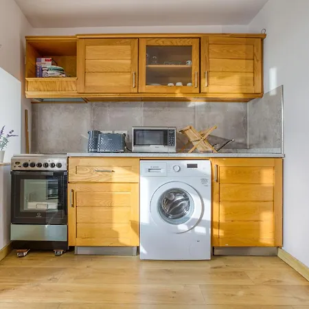 Comfortable 1br With Maltese Balcony In By 360 Estates *