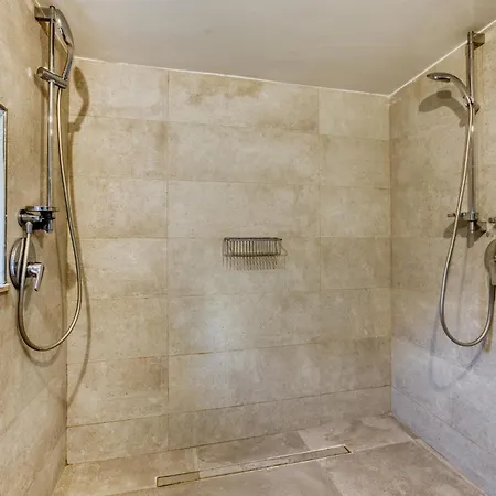 Comfortable 1br With Maltese Balcony In By 360 Estates Apartment