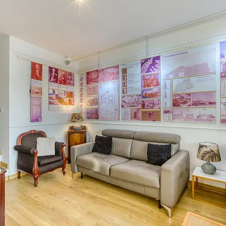 Comfortable 1br With Maltese Balcony In By 360 Estates * Valletta