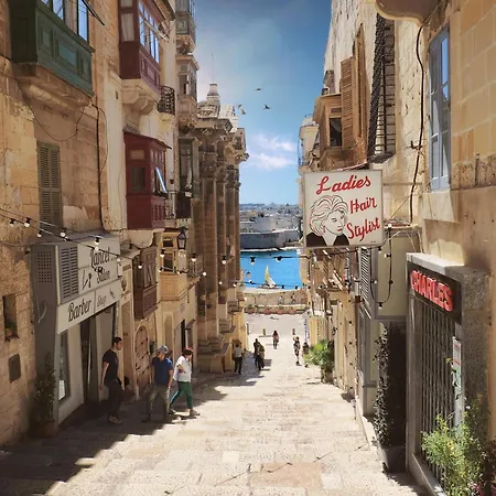 Comfortable 1br With Maltese Balcony In By 360 Estates Valletta
