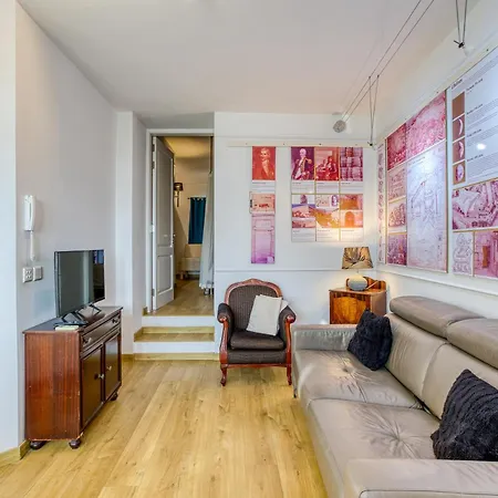 Comfortable 1br With Maltese Balcony In By 360 Estates * Valletta