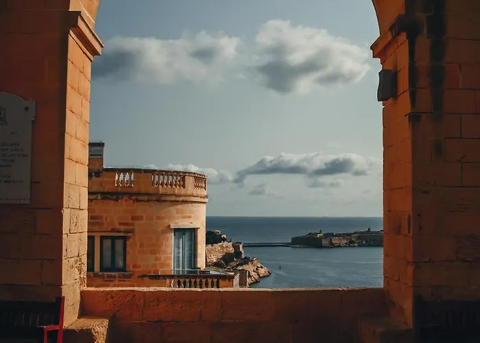 Comfortable 1br With Maltese Balcony In By 360 Estates Apartamento La Valeta