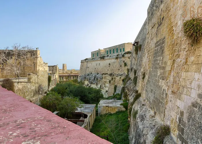 Comfortable 1br With Maltese Balcony In By 360 Estates La Valeta